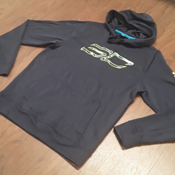 Under Armor Hoodie - Picture 4 of 7